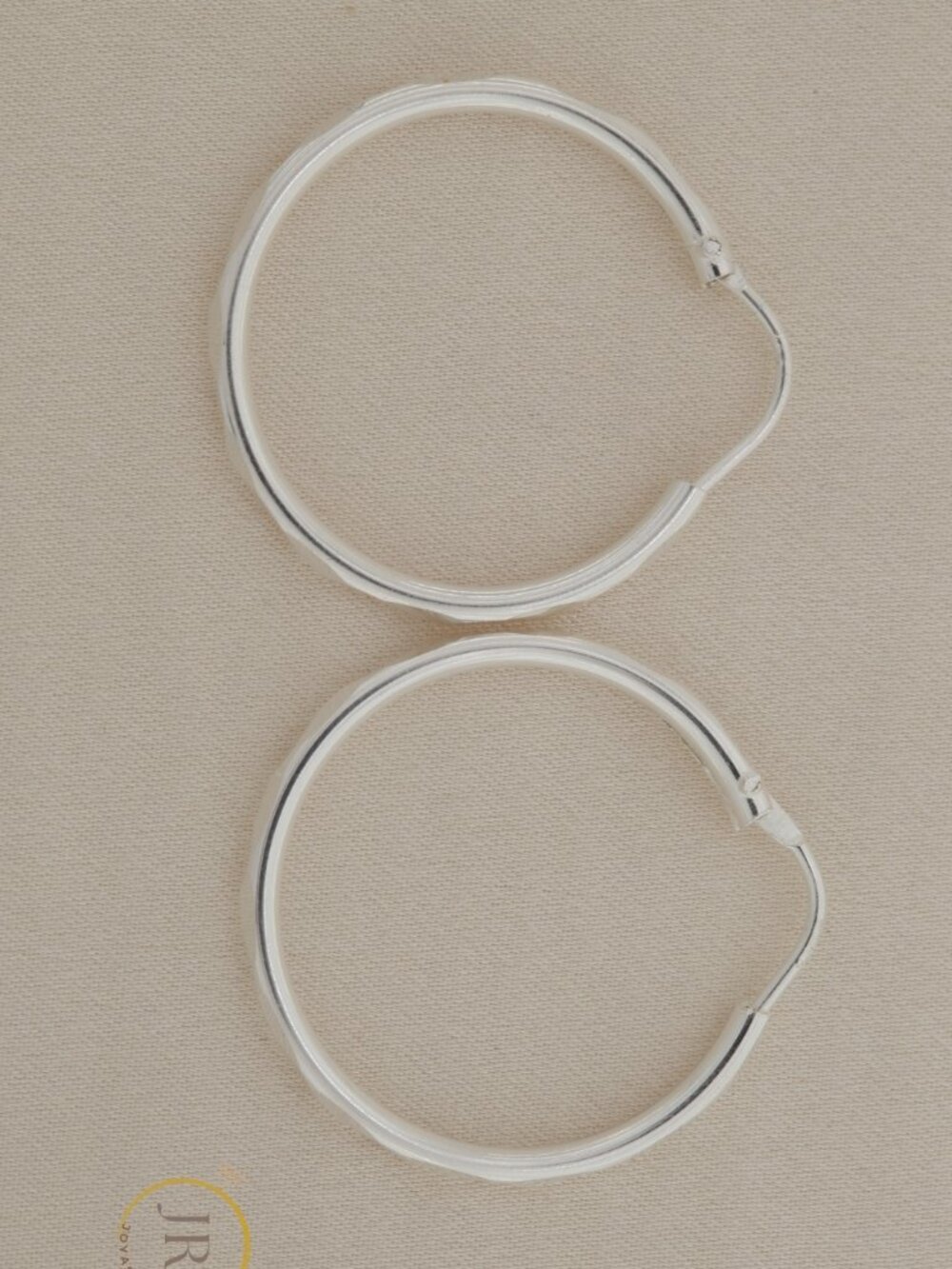 925 Sterling Silver Diamond Cut Hoop Earrings 19 mm Huggie Hoops - Picture 1 of 7